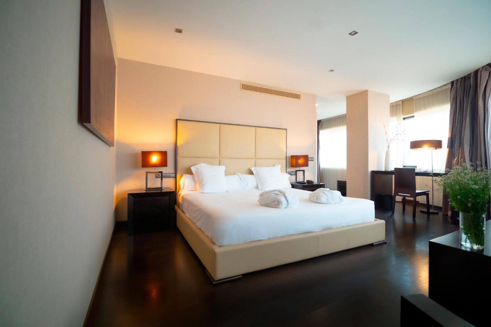 Azz Asturias Langrehotel & Spa Лангрео Екстериор снимка