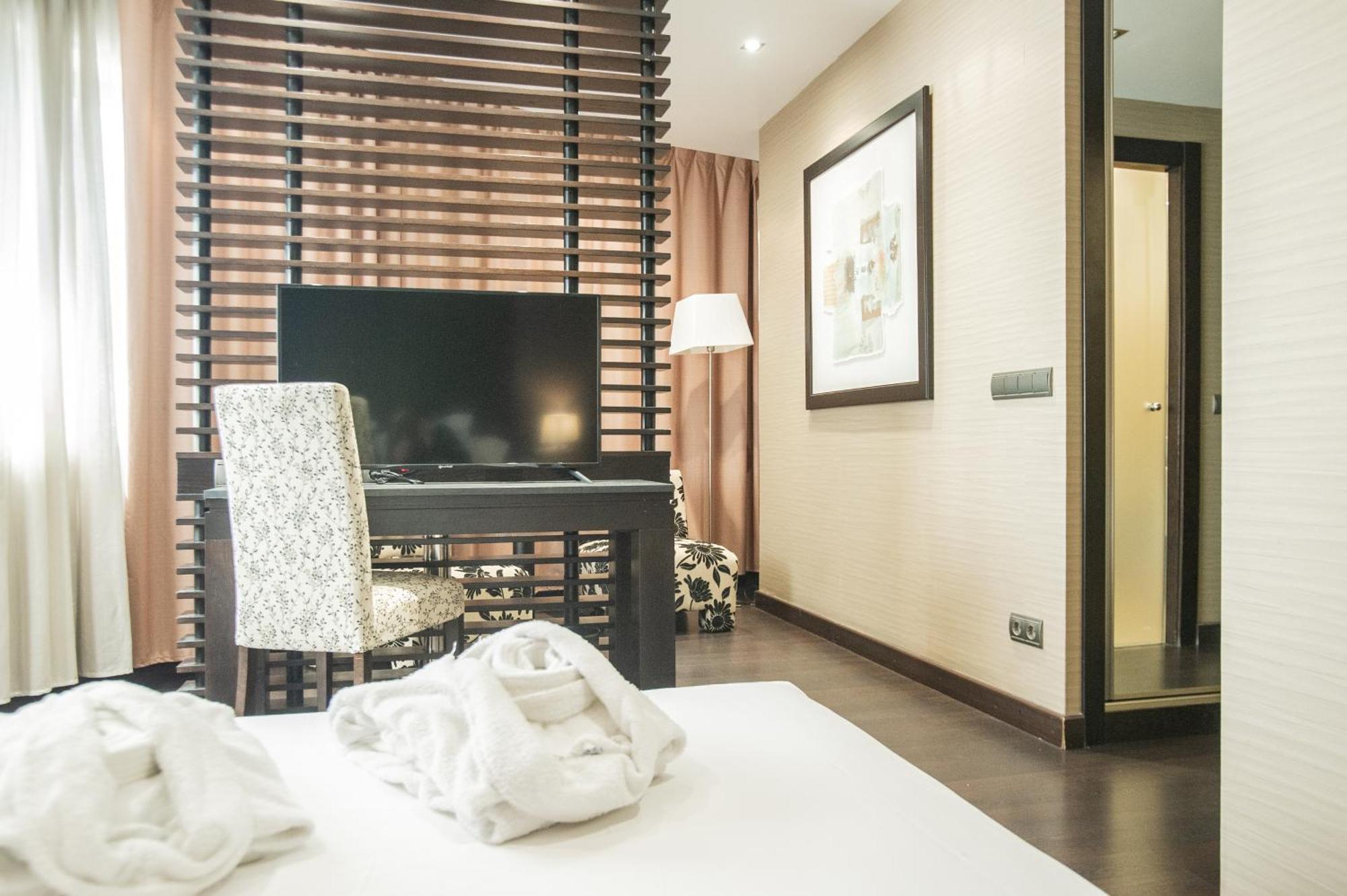 Azz Asturias Langrehotel & Spa Лангрео Екстериор снимка