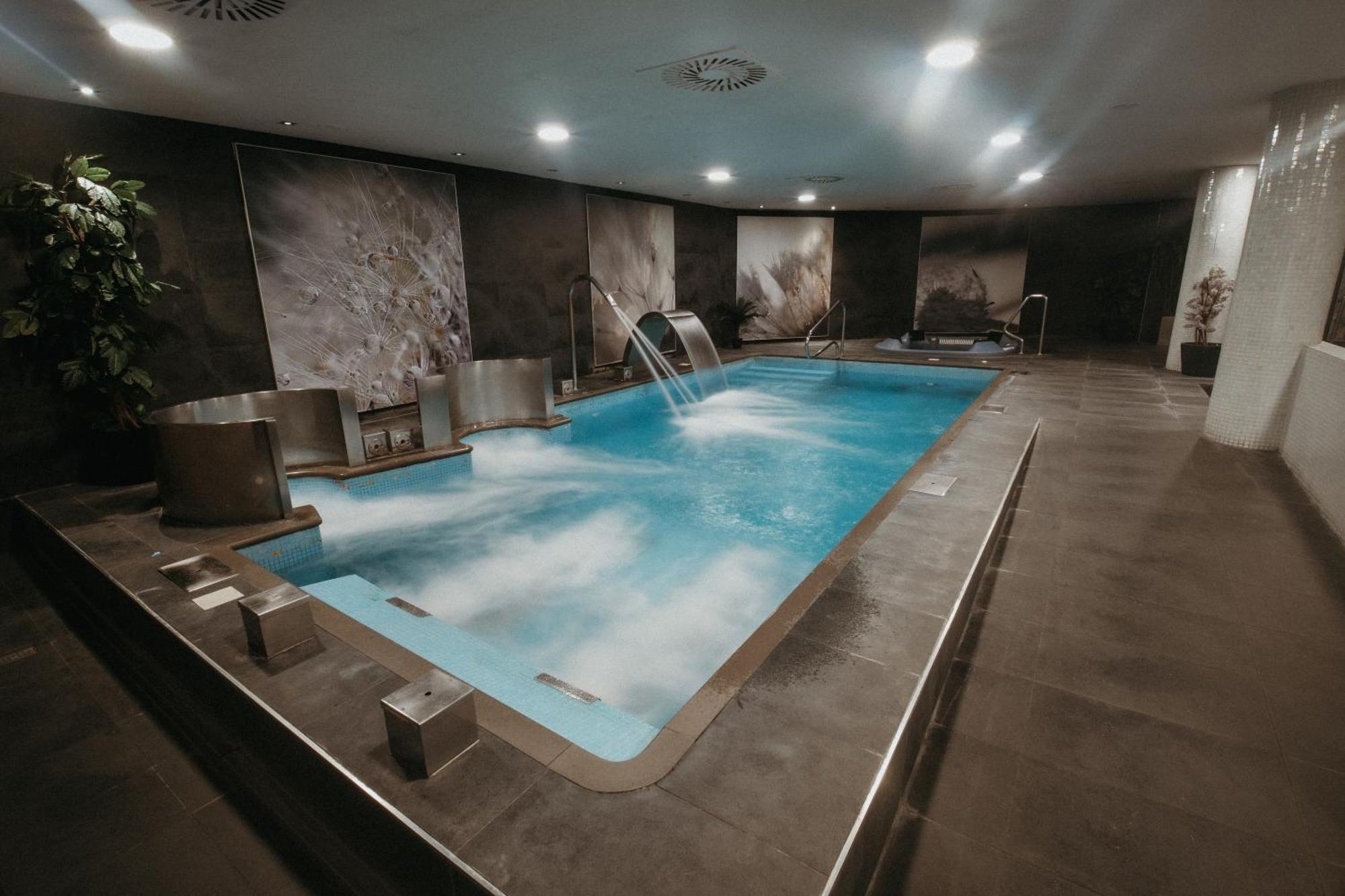 Azz Asturias Langrehotel & Spa Лангрео Екстериор снимка